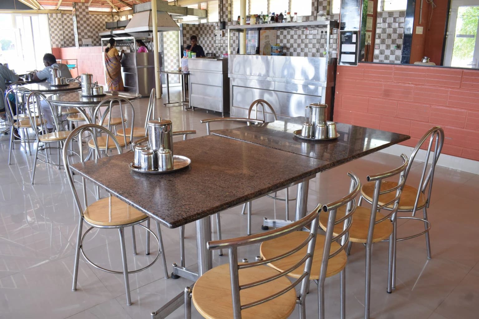 Food Court Ambiance